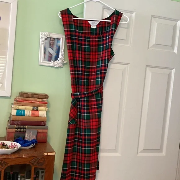 Vintage | Dresses | Classic 7s Vintage Tartan Plaid Jumper Dress Square Neck Schoolgirl Red Green | Poshmark Vintage | Dresses | Classic 7s Vintage Tartan Plaid Jumper Dress Square Neck Schoolgirl Red Green | Poshmark